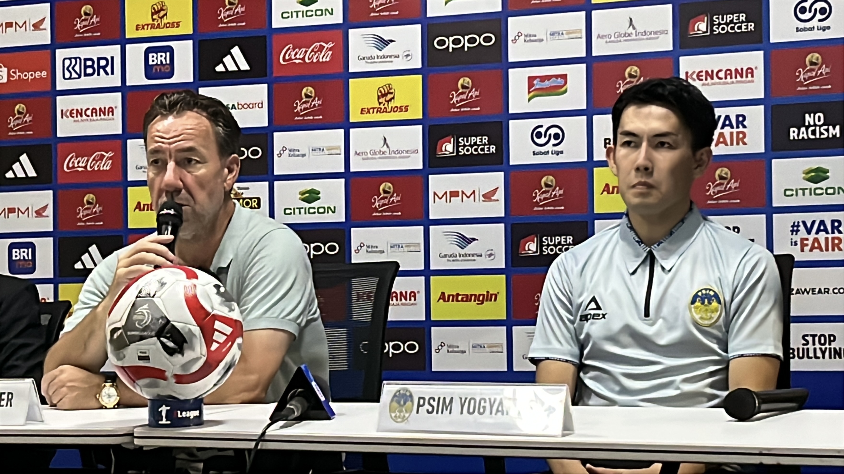 Van Gastel Ungkap Strategi Kemenangan PSIM atas Persebaya di Laga Pembuka Super League