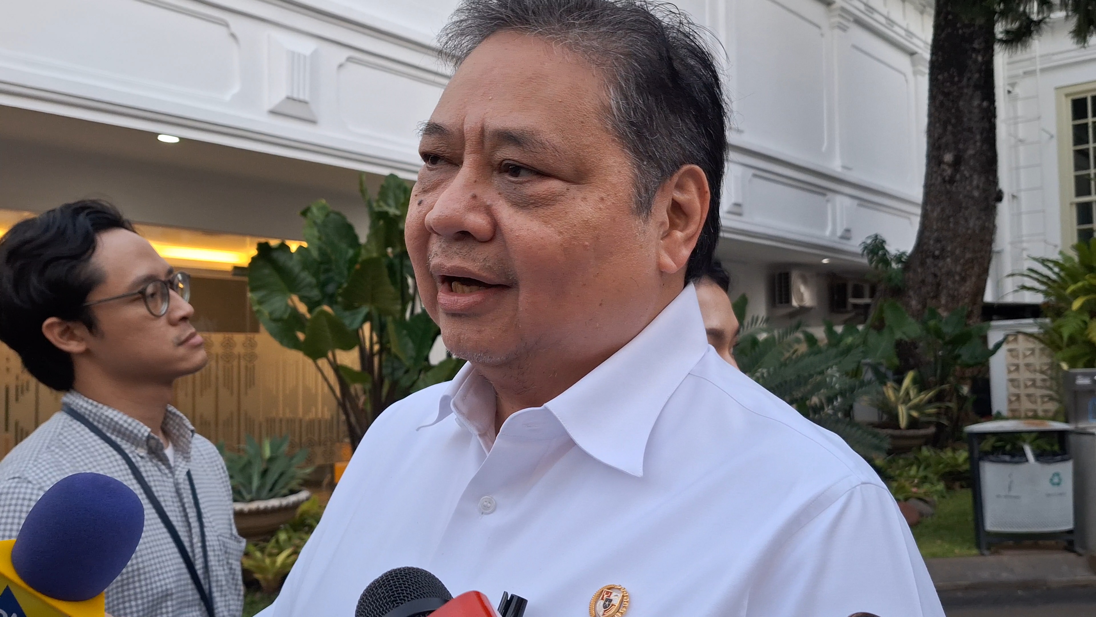 Airlangga soal Ancaman RI Turun Kelas Jadi Standalone Market: Biasa Dia Ngancam-ngancam Dikit