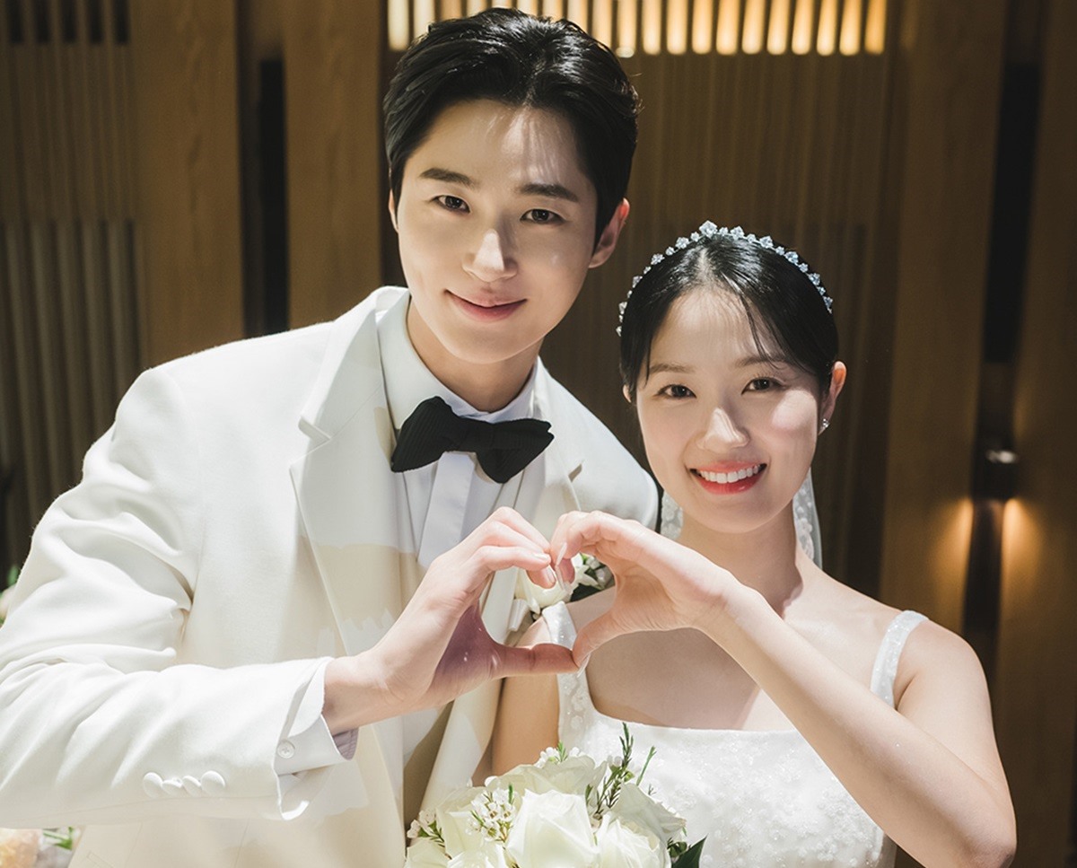 Happy Ending! Lovely Runner Tamat dengan Rating Tertinggi, Ini Akhir Kisah Im Sol dan Sun Jae 