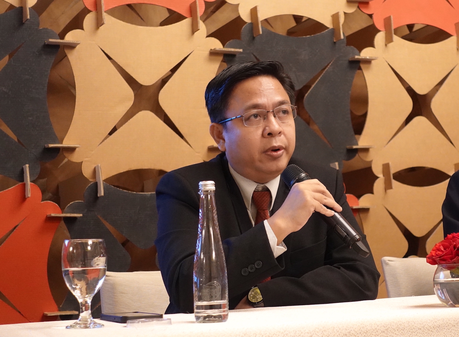 Perekonomian Global Makin Kompleks, Pakar: Kepercayaan Masyarakat Sangatlah Penting