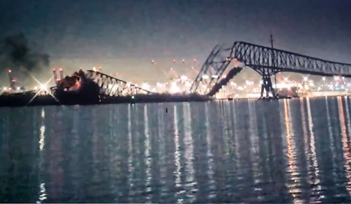 Jembatan 2.6 Km di Baltimore Rubuh Ditabrak Kapal Kargo Berbendera Singapura, Hitungan Detik Jembatan Francis Scott Key Menghilang