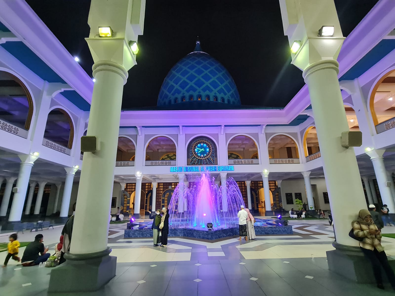 99 GenZi Bantu Masjid Al Akbar Surabaya Gelar Qiyamul Lail 