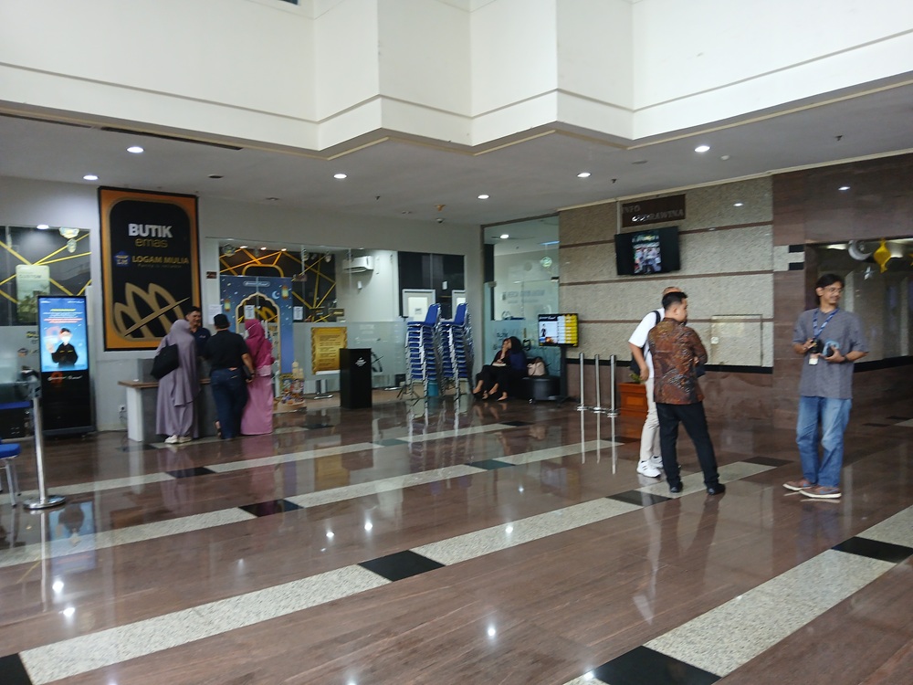 LANGKA! Harga Emas Melejit, Butik Emas Antam Kehabisan Stok