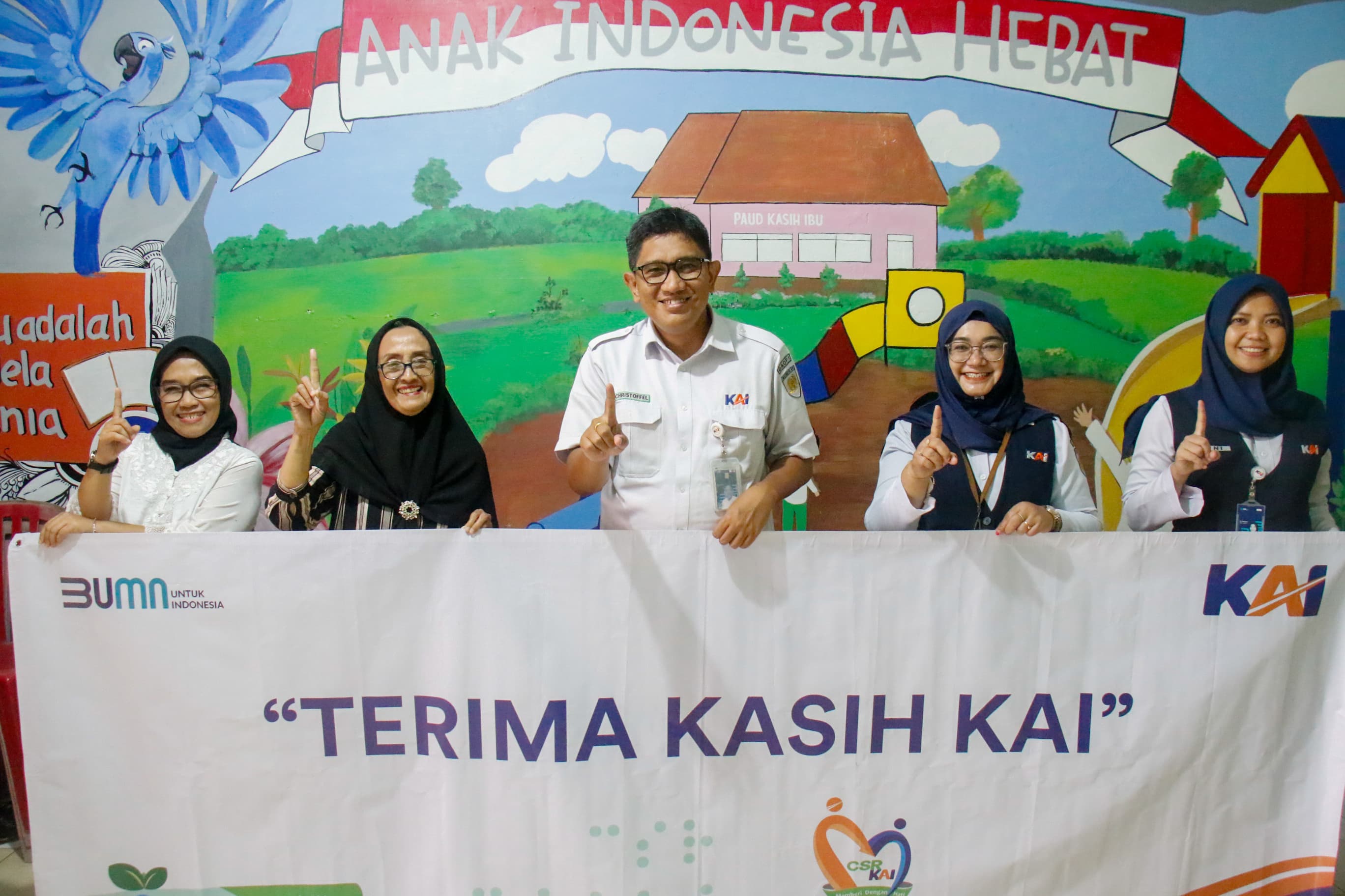 KAI Daop 1 Jakarta Salurkan Bantuan TJSL Lebih dari Rp900 Juta