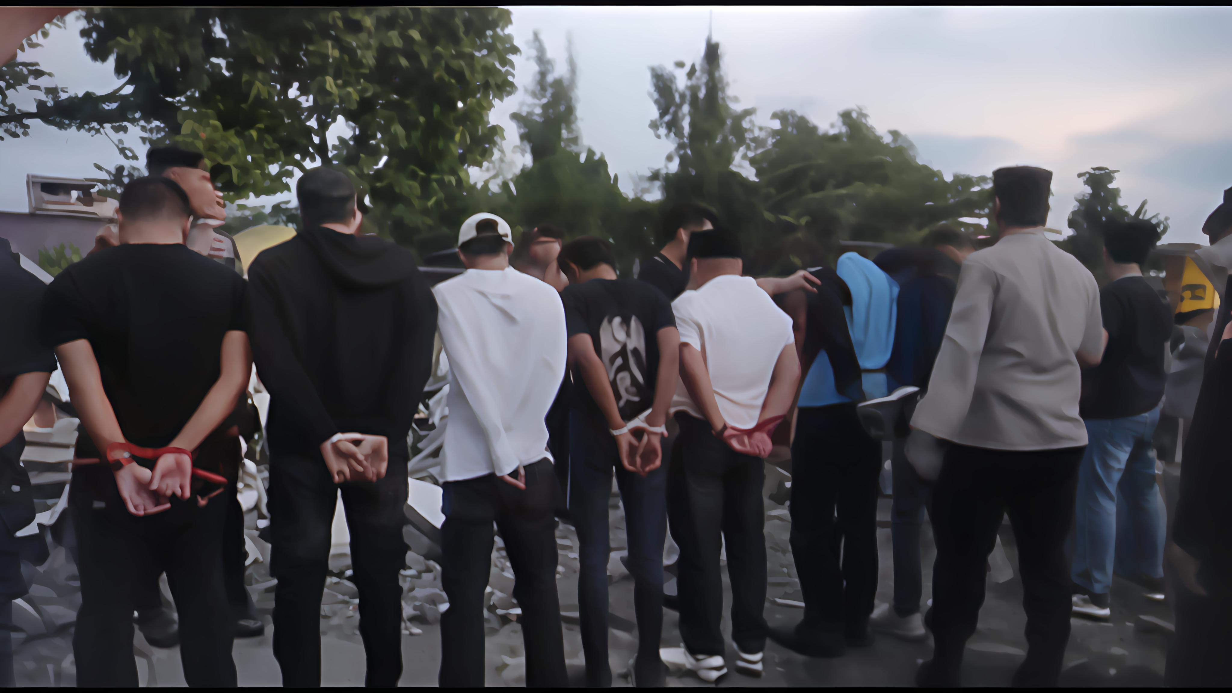 Polisi Tangkap 11 Anggota Grib Jaya yang Duduki Lahan BMKG di Tangsel, Posko Turut Dirobohkan!