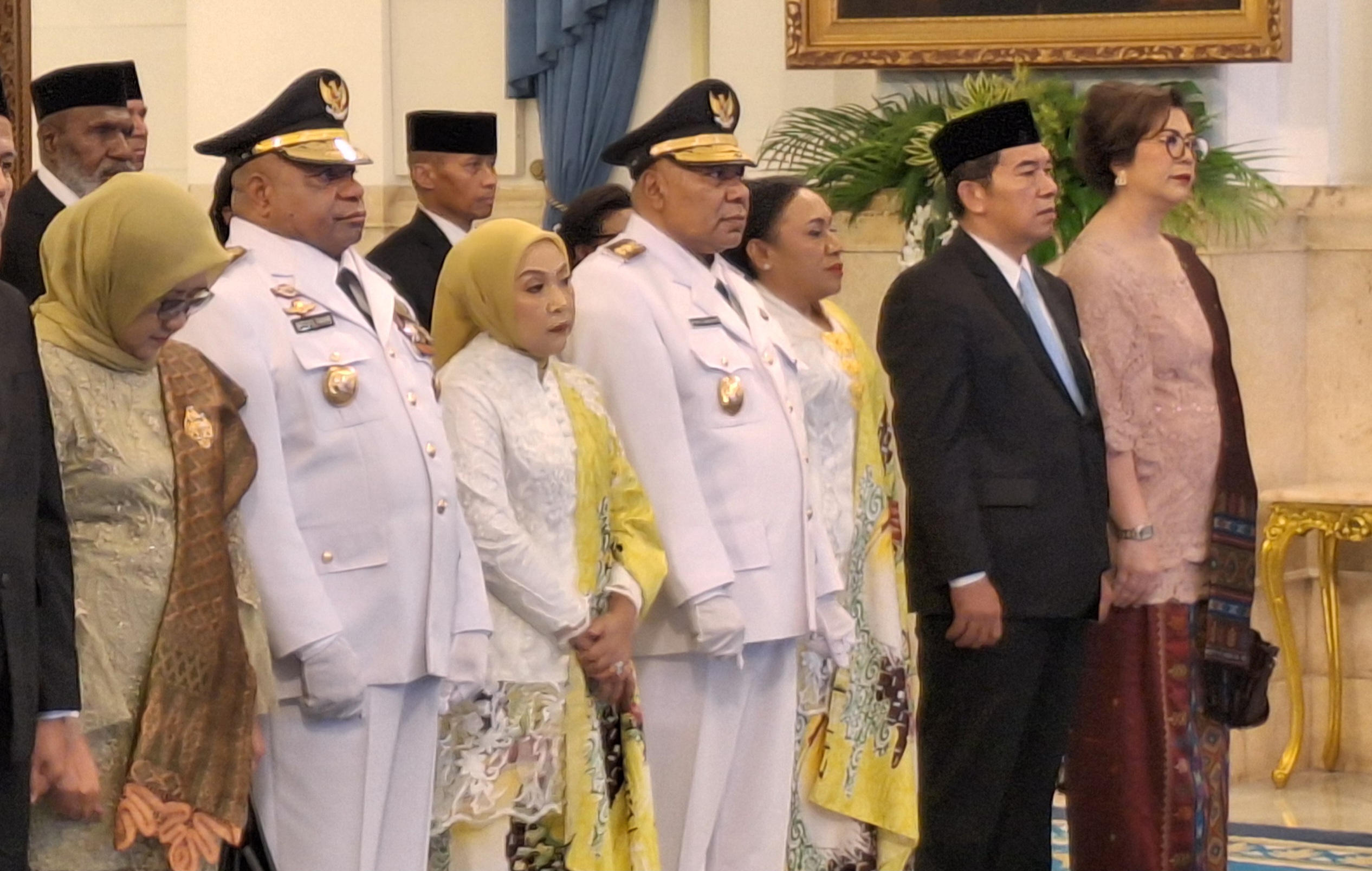 Prabowo Resmi Lantik Matius dan Aryoko jadi Gubernur-Wakil Gubernur Papua