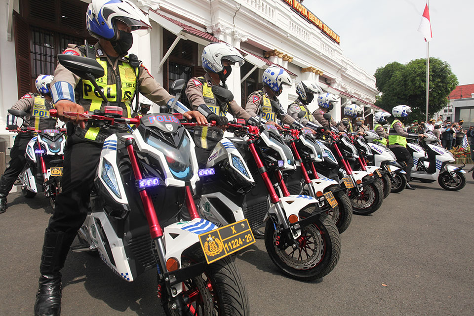 Patroli Senyap Motor Listrik Satlantas Polrestabes Surabaya