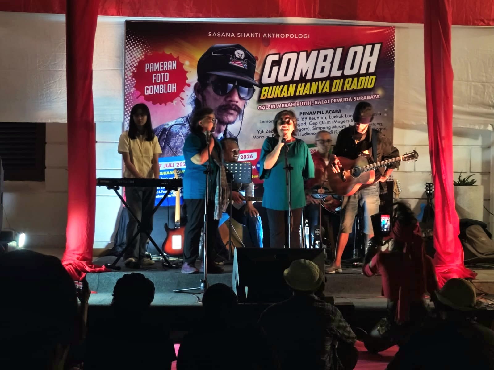 Gelaran Gombloh Bukan Hanya di Radio, Momen Kebersamaan Fans Gombloh dan Reuni Lemon Tree's anno '69