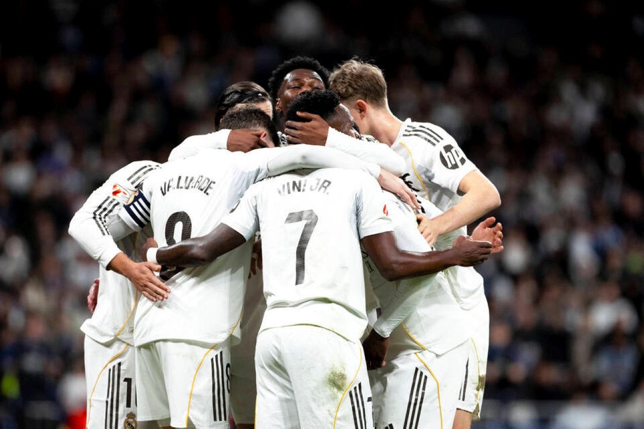 Real Madrid vs Real Sociedad 4-1, Los Blancos Kudeta Barca dari Puncak Klasemen