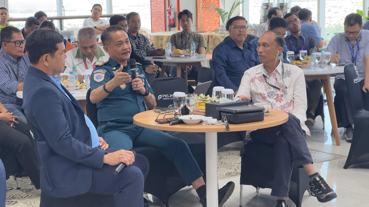 Hindari Penumpukan Truk, TPK Nilam dan TPK Berlian Surabaya Terapkan Terminal Booking System Agustus Ini