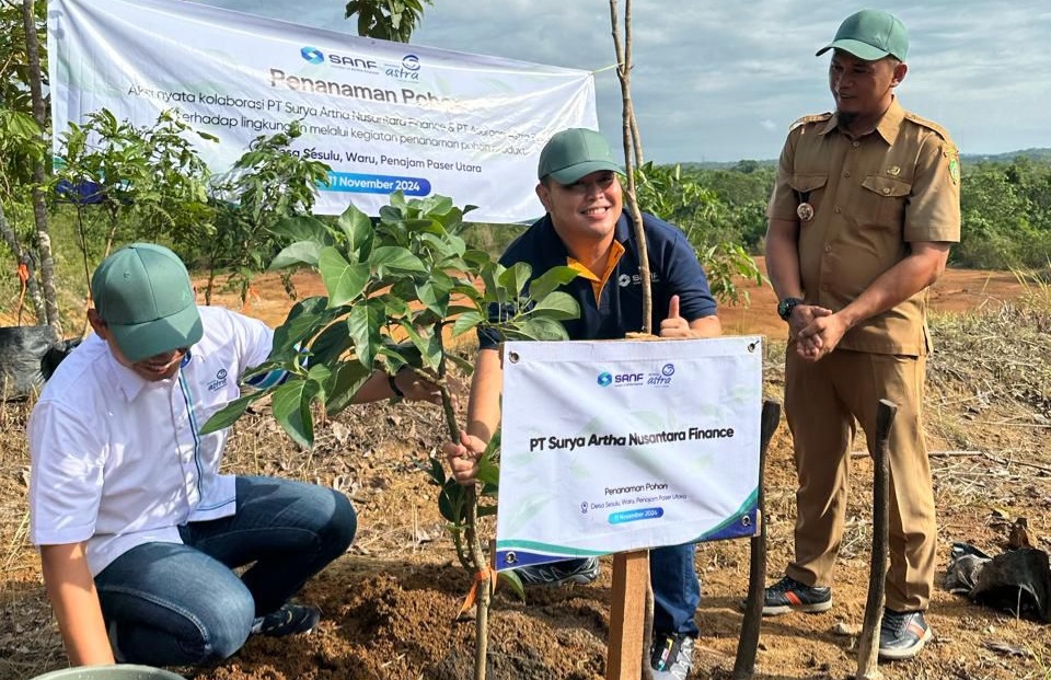 SANF dan Asuransi Astra Hadirkan Program Kolaborasi 'Penanaman Pohon' di Desa Sesulu, Kalimantan Timur