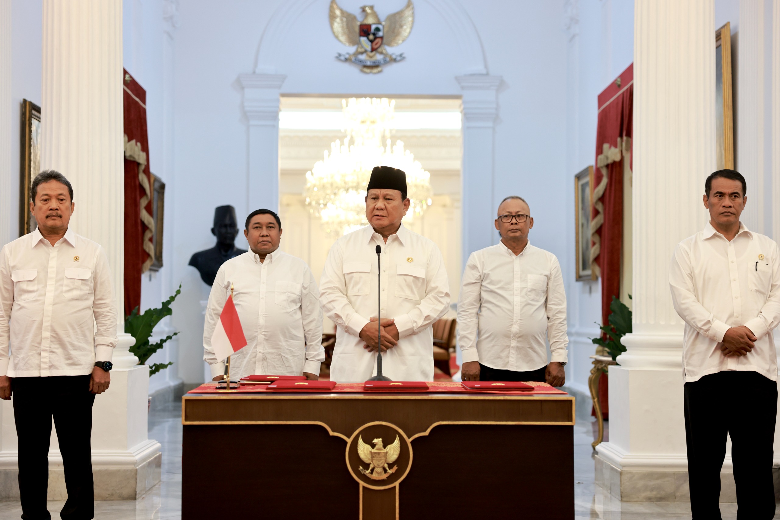 Prabowo Minta Aturan TKDN Lebih Realistis, Ekonom Ungkap Resikonya Bagi Industri Nasional