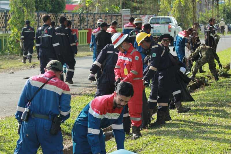 Peringati May Day, PEP Bunyu Field Tanam Pohon dan Bersihkan Sampah 