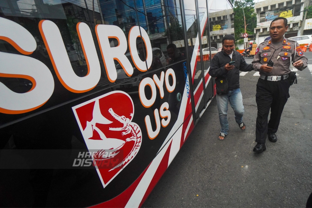 Eri Minta Warga Laporkan Sopir Suroboyo Bus yang Ugal-ugalan
