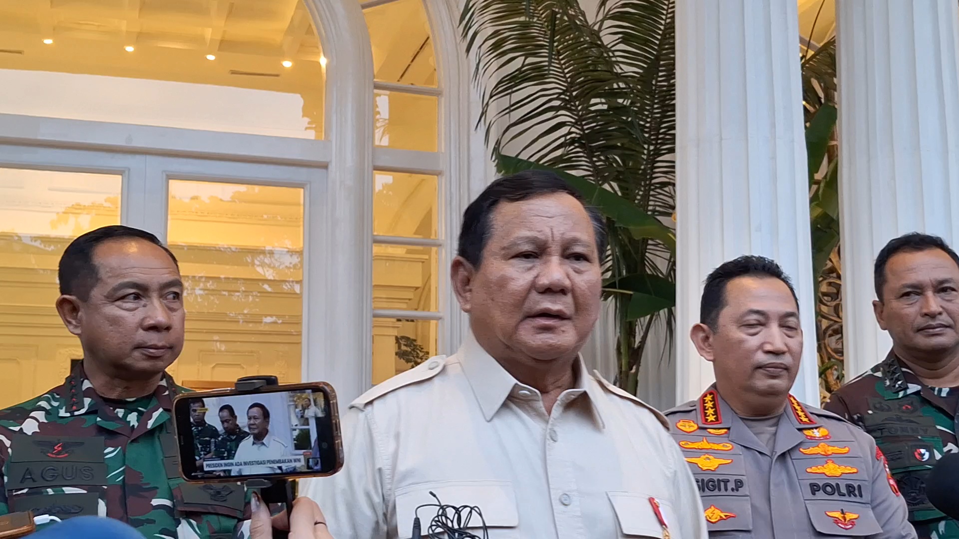Menhan Sjafrie: Presiden Prabowo Akan Selalu Bersama Rakyat, TNI-Polri Diminta Solid