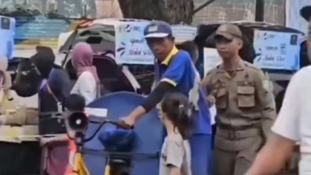 Viral Satpol PP Dorong Tukang Roti saat Jualan di CFD Medan, Warganet: Bedain antara Tegas dan Arogan