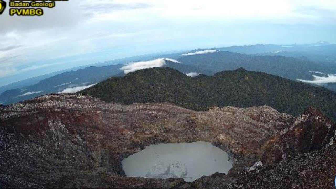 Gunung Dempo Erupsi, Jalur Pendakian Ditutup sampai Batas Waktu yang Belum Ditentukan