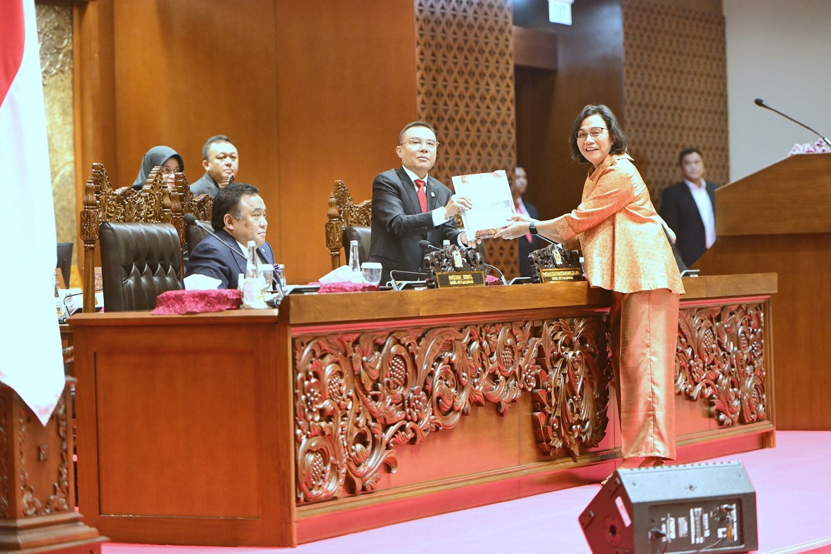 Hadiri Rapat Paripurna DPR-RI ke-17, Sri Mulyani Sebut Perekonomian Indonesia Masih Tergolong Stabil