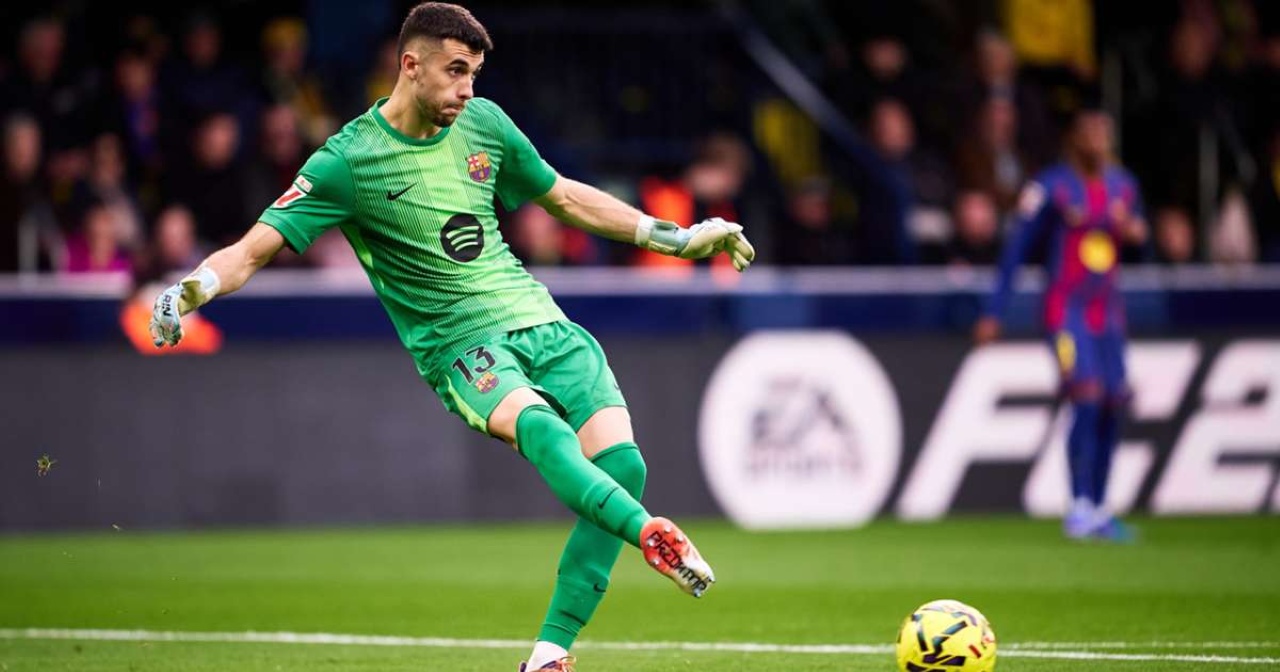 Hansi Flick Puji Joan Garcia Usai Barcelona Kalahkan Villarreal 2-0