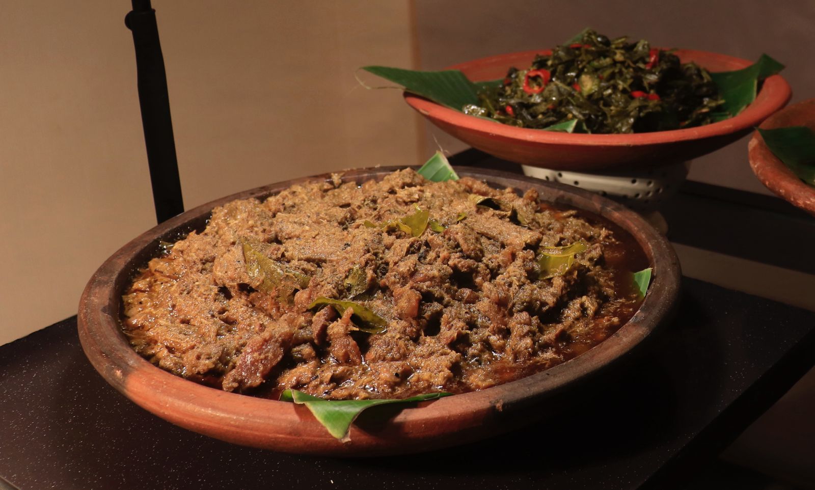 Buka Puasa dengan Rendang Melayu yang Nendang dalam Sajian Sajadah