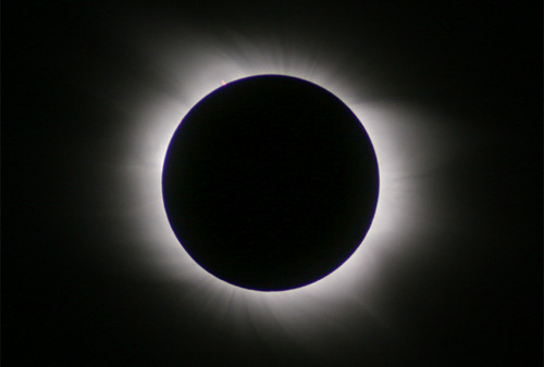 Besok! Kemenag Ajak Umat Islam Untuk Shalat Gerhana Bulan