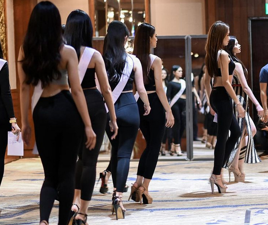 Finalis Miss Universe Tertekan hingga Menangis saat Body Checking 