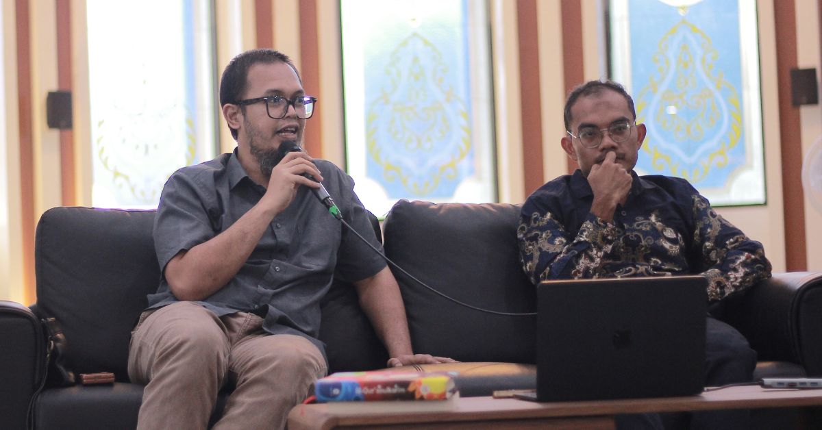 Kajian Kampoeng Ramadan Hari Kedua di Unair, Beri Materi Edukasi tentang Pernikahan