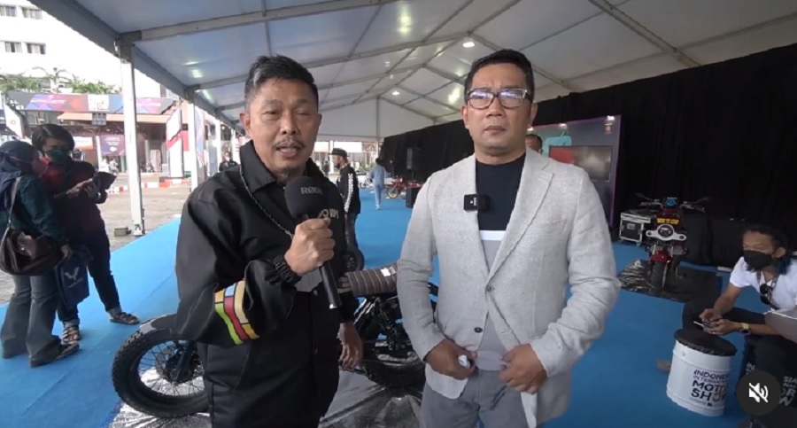 Mampir ke IIMS Hybrid 2022, Ridwan Kamil: Saya Doakan Penjualan Meningkat