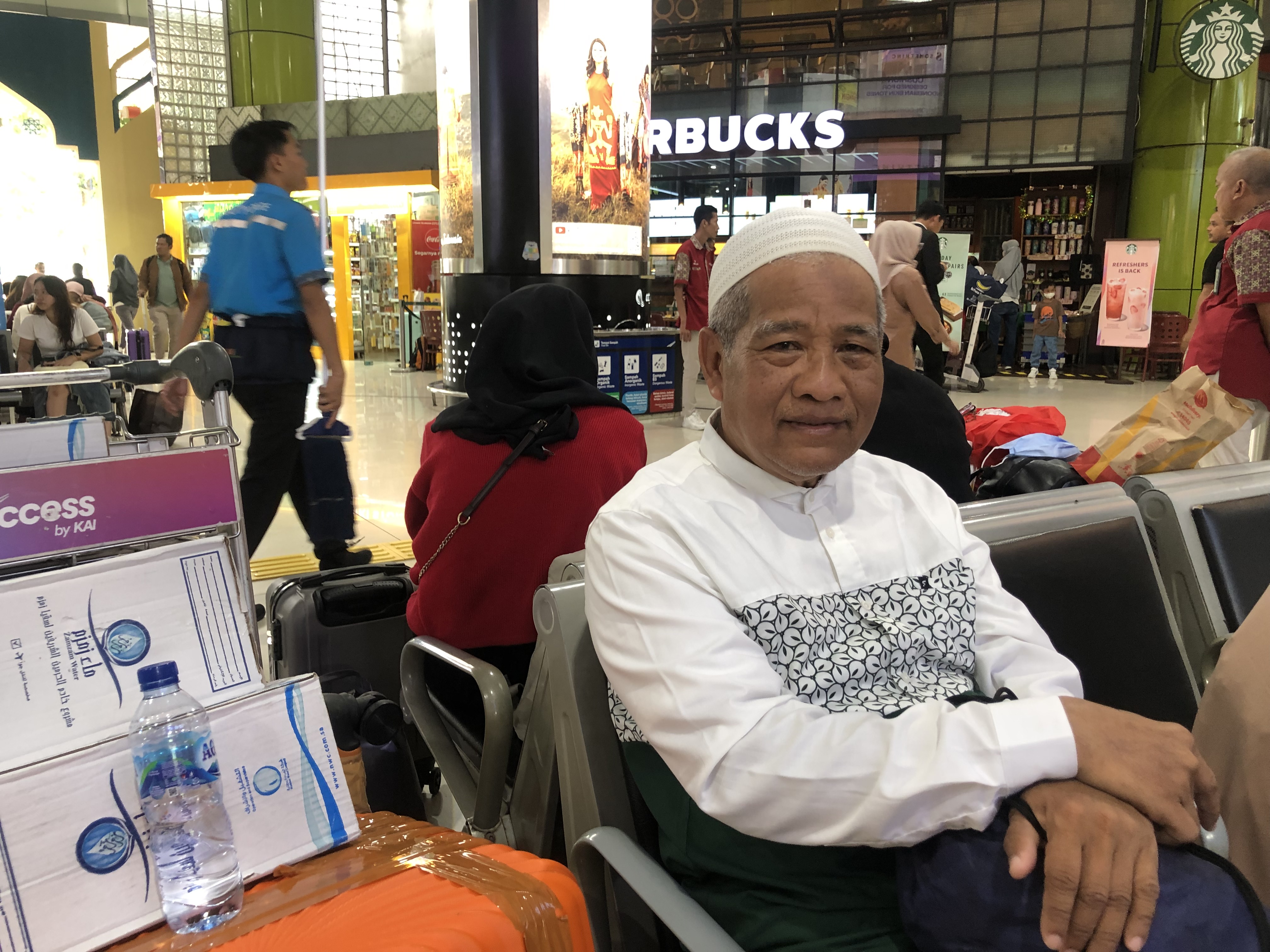 Cerita Pak Marjan Tempuh Perjalanan Jauh dari Mekkah ke Pekalongan, Tiba di Indonesia Hari Ini