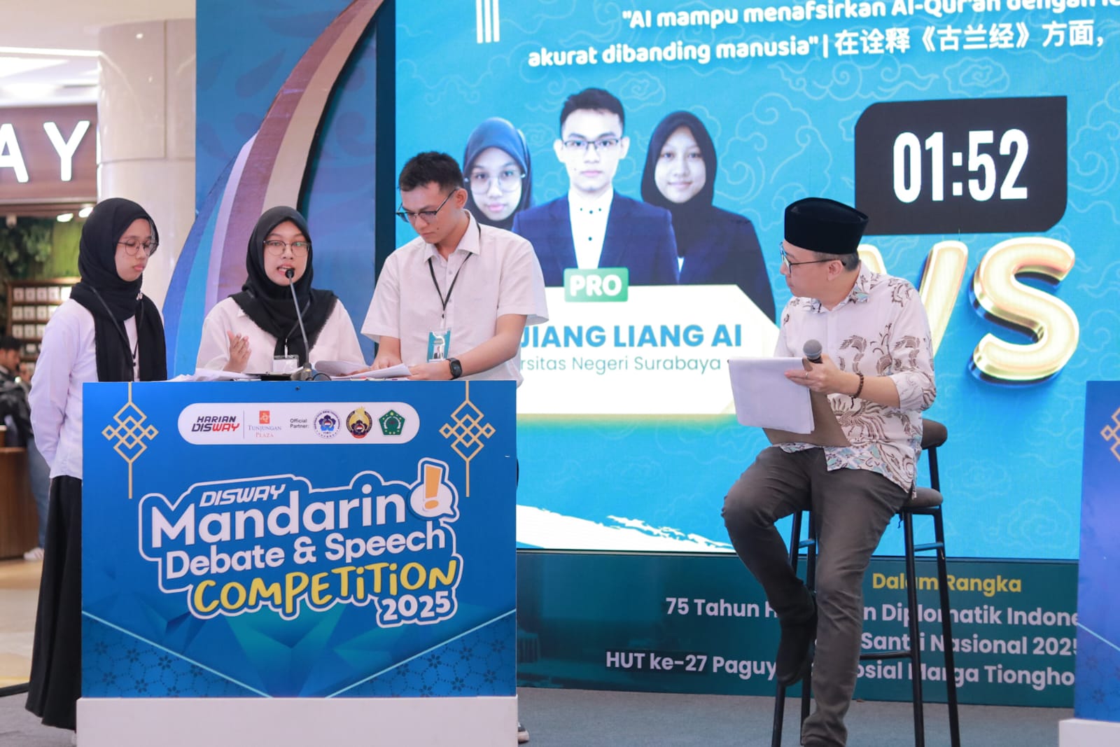 Debat Mandarin Tingkat Mahasiswa, Unesa Unggul Tipis atas LPI Al-Majidiyah Pamekasan Madura