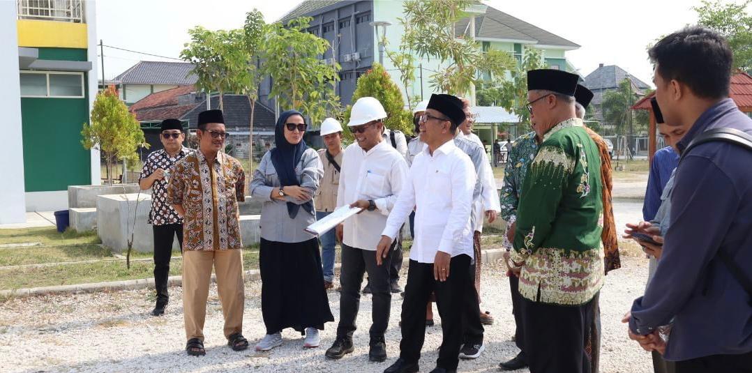 Utang Mensesneg Pratikno kepada KH Anwar Zahid