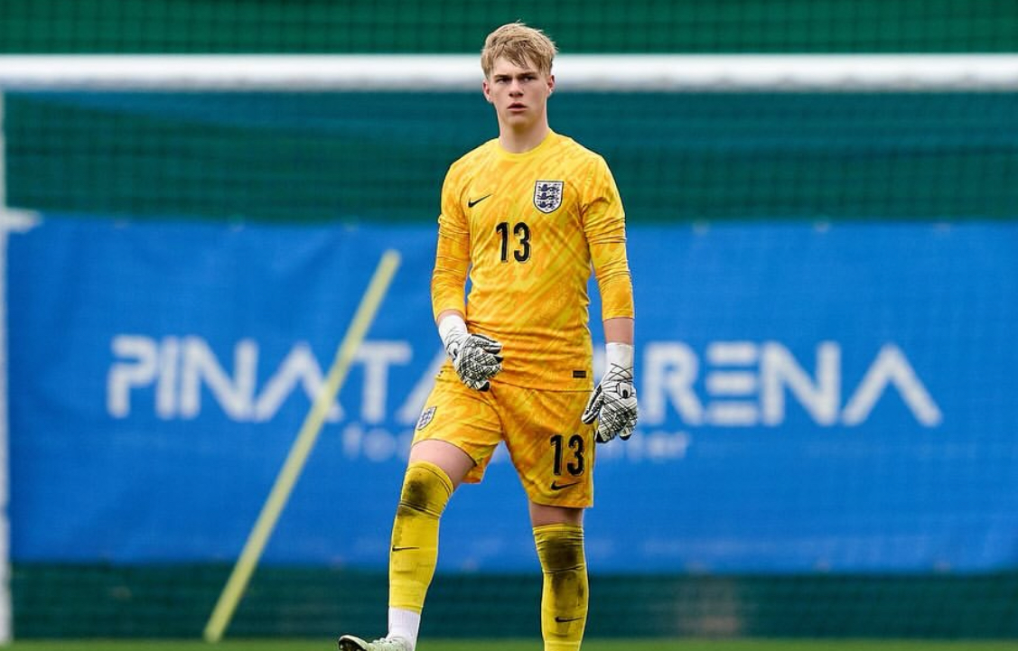 Manchester United Resmi Gaet Wonderkid 16 Tahun, Siapakah Dia?