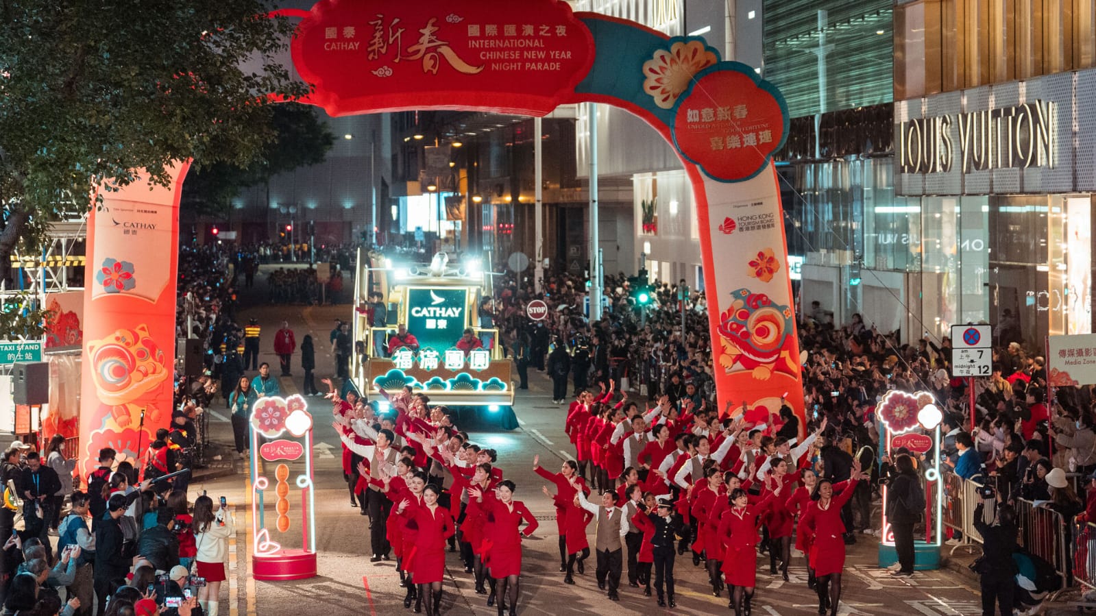 Hong Kong Sambut Tahun Kuda dengan Parade Ikonik dan Tradisi Imlek Semarak
