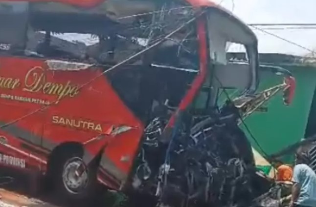 Kecelakaan Bus Beruntun di Singosari, Libatkan Truk dan Motor Hingga Seorang Korban Meninggal