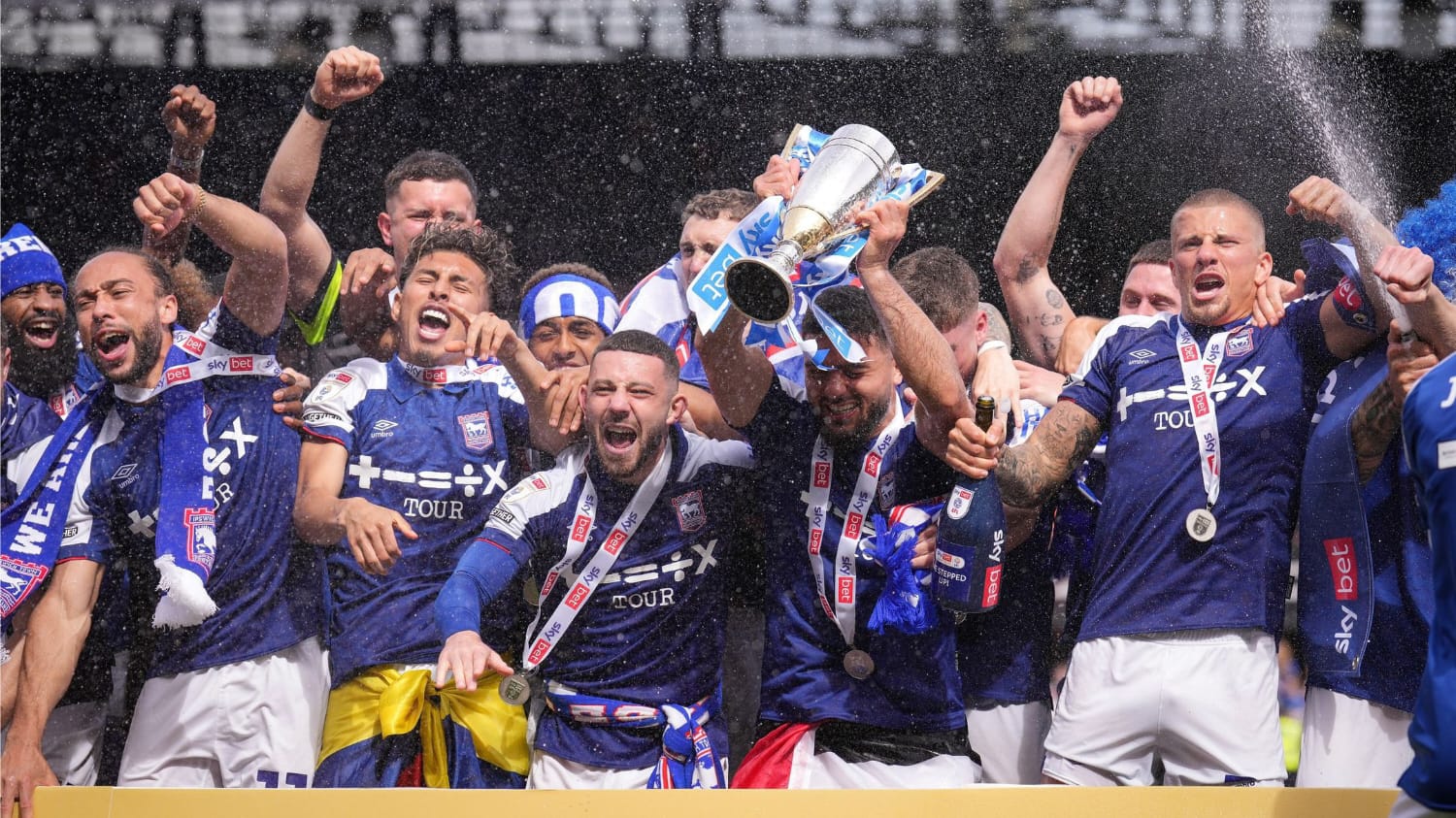 Ipswich Town vs Huddersfield Town: Menang 2-0, Tractor Boys Promosi ke Premier League Setelah Absen 22 Tahun