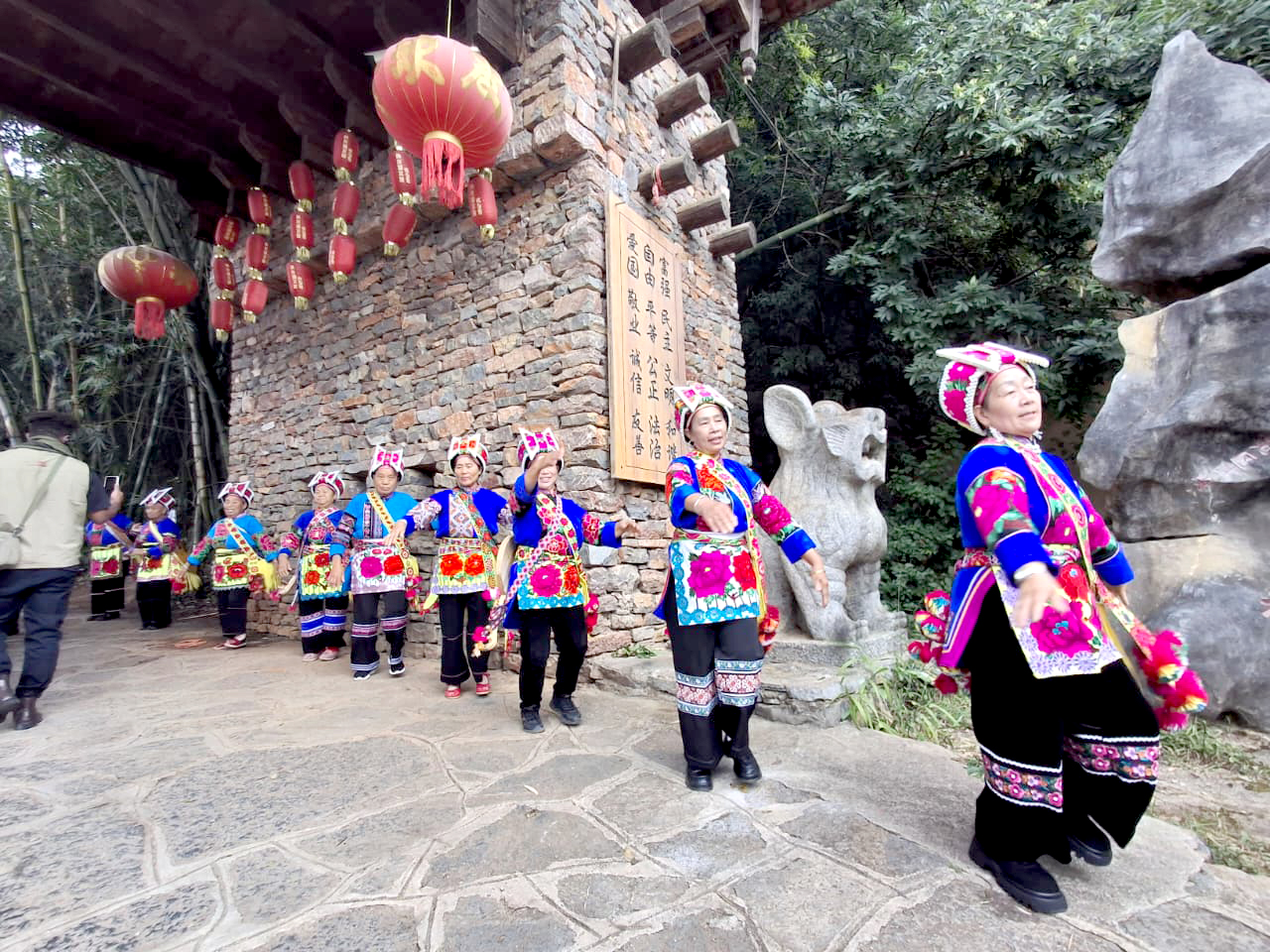 Harian Disway di China International Press Communication Center (CIPCC) (84): Transformasi Desa Pengemis