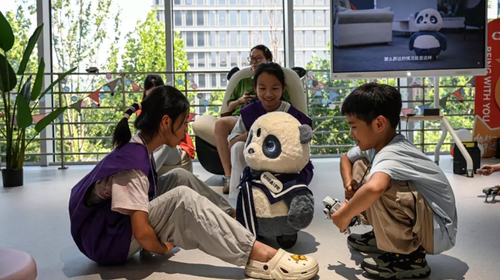 Menilik Industri Robotika Tiongkok yang Kian Maju: Robot Pun Cari Pekerjaan