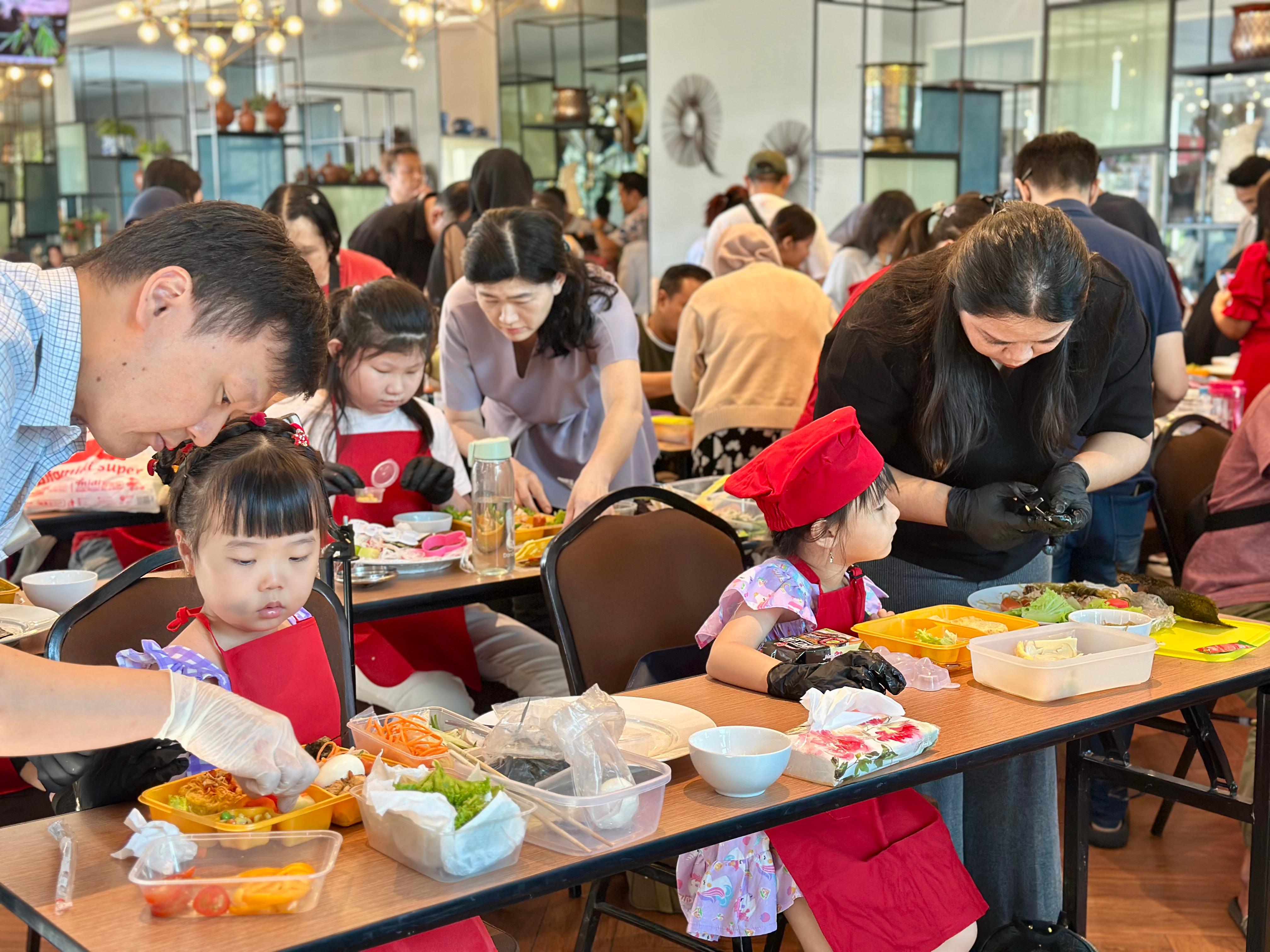 Rayakan Hari Anak Nasional, Swiss-Belinn Airport Surabaya Ajak Anak Berkreasi dengan Mi Sehat