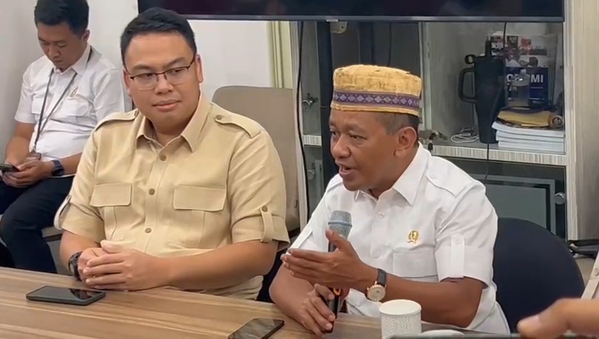 Bahlil Ingatkan Masyarakat untuk Tak Saling Hina: Belum Tentu Orang Ganteng Itu Cerdas Pikirannya