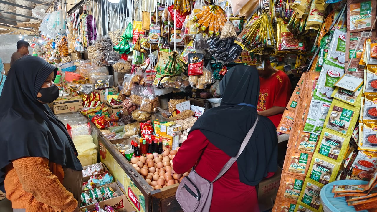 Harga Telur Ayam Merangkak Naik Jelang Nataru 2026, Pedagang Pasar Mulai Keluhkan Omzet