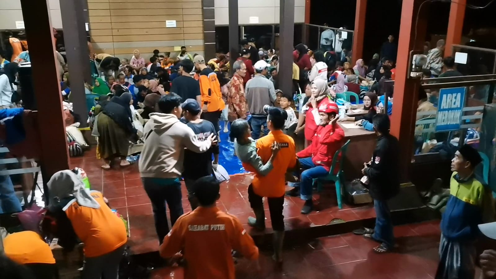 Bencana Longsor Pandanarum, Puluhan Rumah Tertimbun, Evakuasi Warga Masih Berjalan