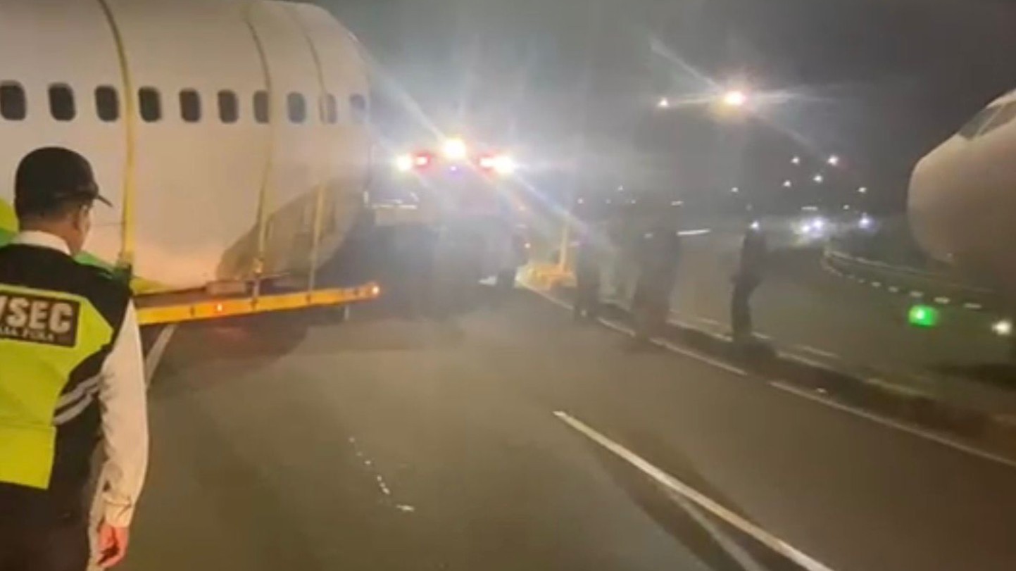 Viral Pesawat Tergelincir di Bandara Soetta Bikin Macet, Kok Bisa? Begini Faktanya