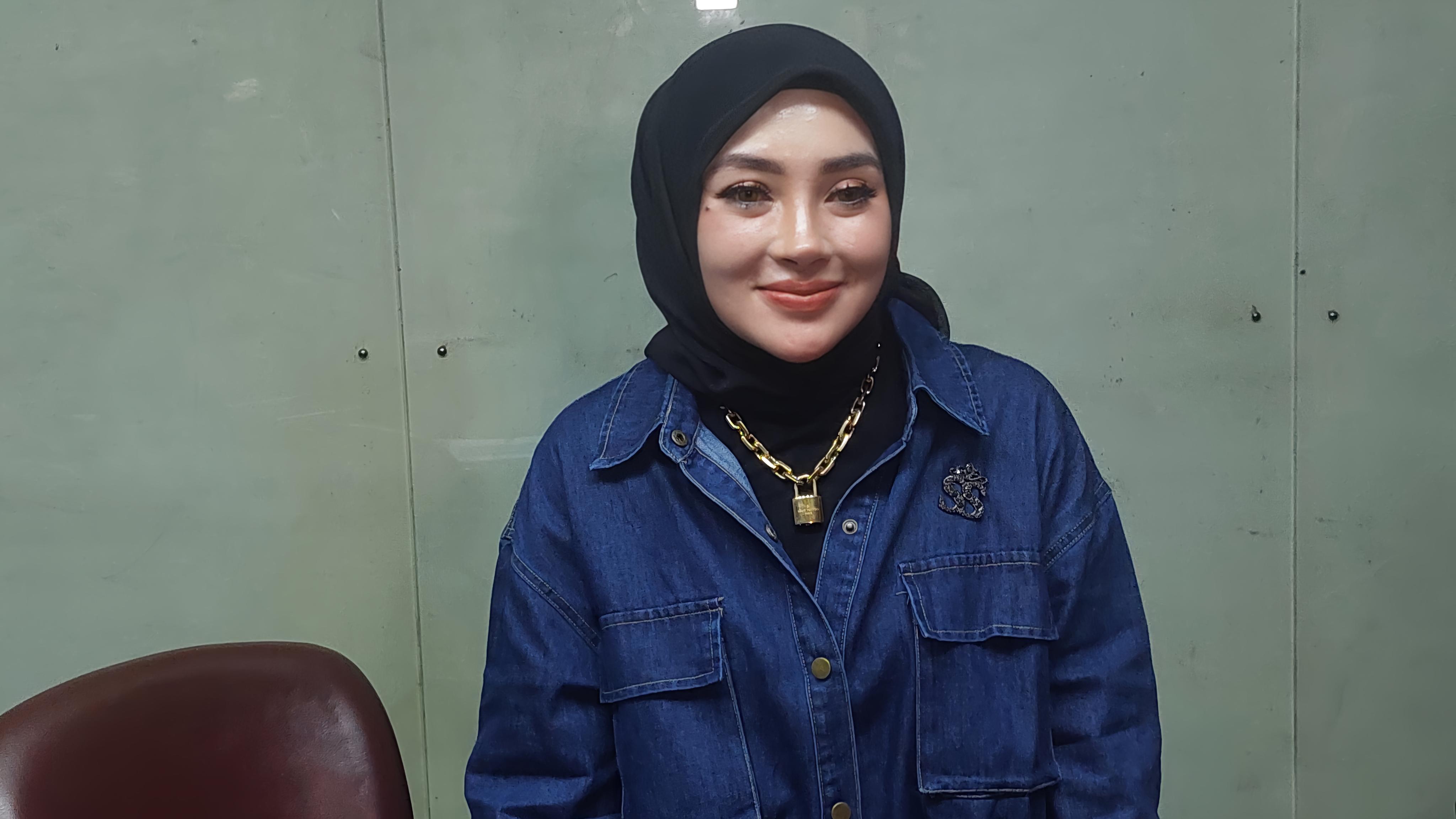 Shella Shaukia Dituduh Menista Agama Gegara Fasilitasi Isa Zega Umrah, Elza Syarief Singgung Dorce Gamalama