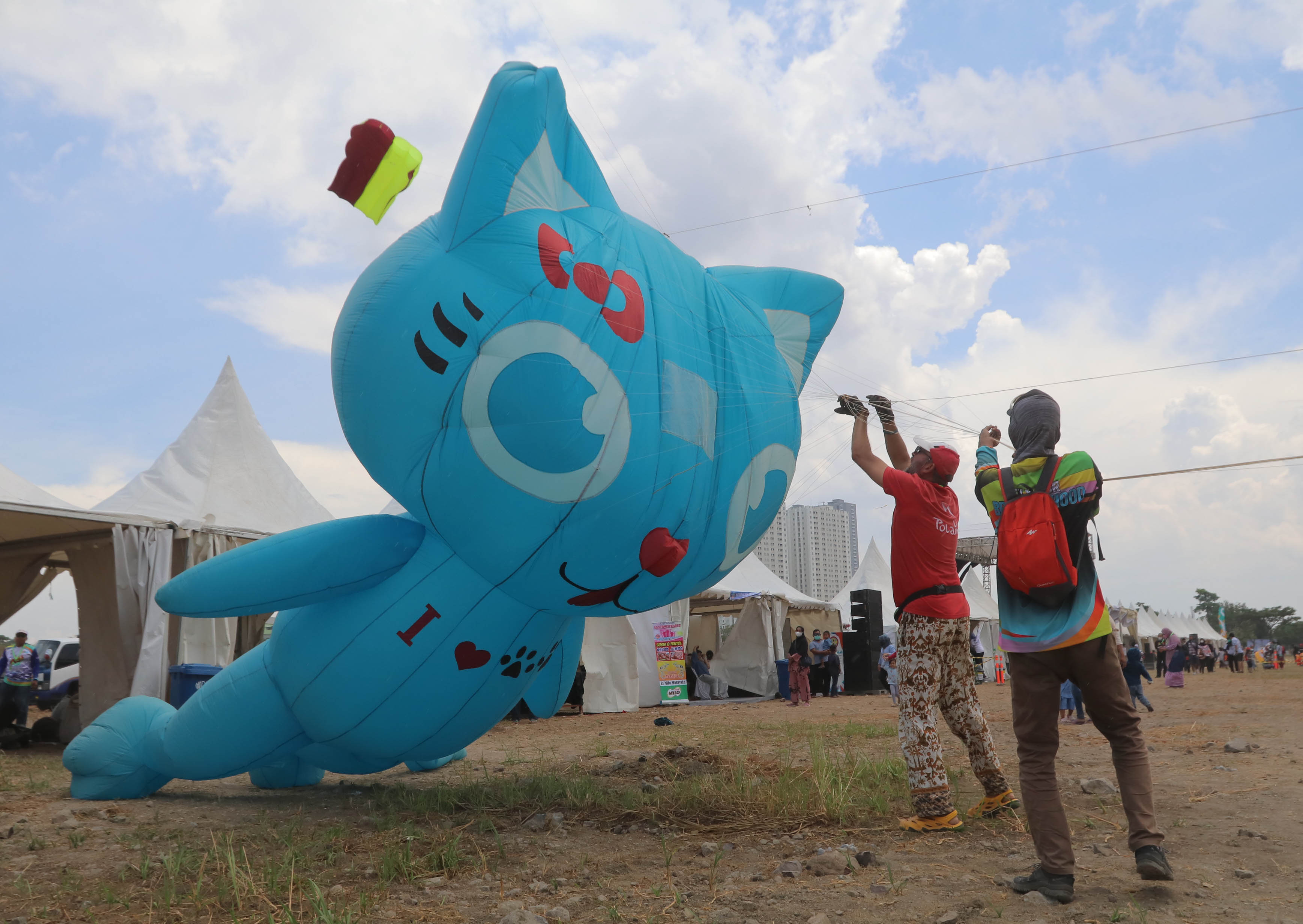 Tertunda Cuaca, Surabaya Kite Festival 2022 Tetap Lanjut