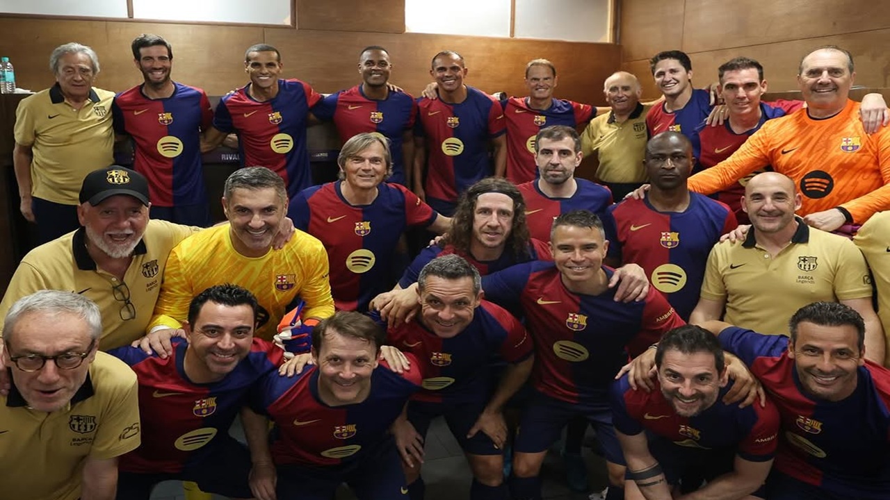 Pamerkan Indonesia ke Puyol dan Xavi, Kluivert Rela Belajar Lagi Demi Timnas! Haye Ikut Excited