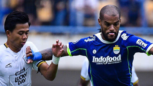 Luis Milla Tandai Debutnya dengan Tiga Poin untuk Persib Bandung