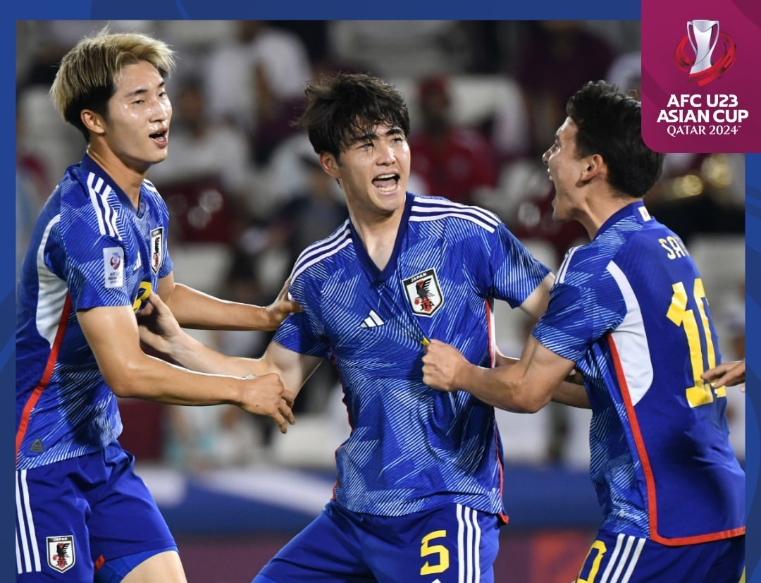 Jepang Taklukkan Qatar 4-2 Lewat Perpanjangan Waktu, Samurai Biru Kesusahan Lawan 10 Pemain Qatar!