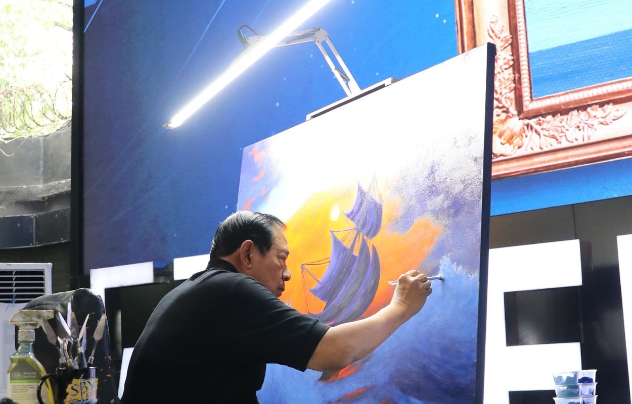 Only The Strong, Lukisan Persembahan SBY di HUT ke-24 Partai Demokrat 