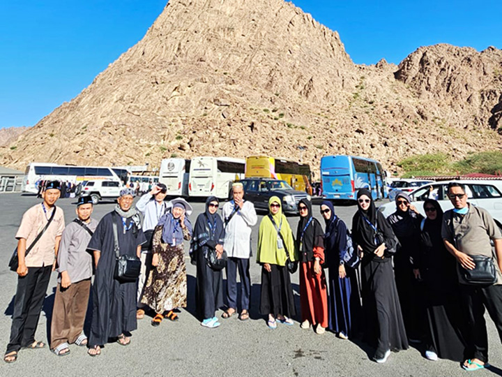 Umrah Bersama Mabruro (6): Terharu di Jabal Uhud