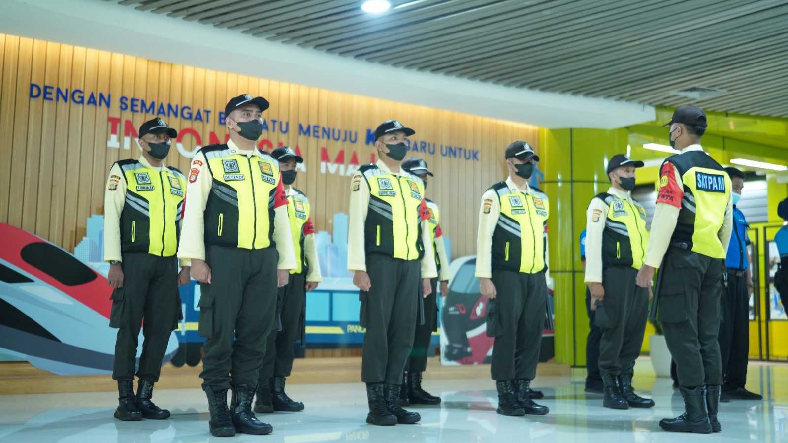 Masa Arus Balik Lebaran 2025, KAI Service Tambah Personel Keamanan di Stasiun Bekasi